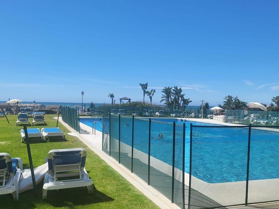 Casita Junto Al Mar En El Puerto De Cabopino Villa มาร์เบยา ภายนอก รูปภาพ